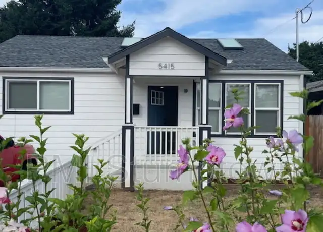 Property at 5415 SE 86th Ave, Portland, OR, 97266, 2 beds, 2 baths, [object Object]