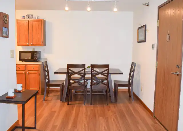 Property at Cameron Heights Associates LLC - White Oak Cir, Menomonee Falls, WI, 53051, 1 bed, 1 bath, [object Object]