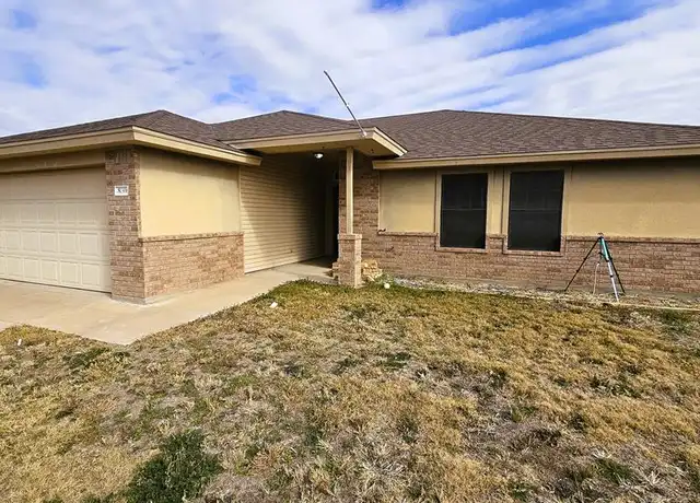 Property at 830 Fisher St, San Angelo, TX, 76901, 3 beds, 2 baths, [object Object]