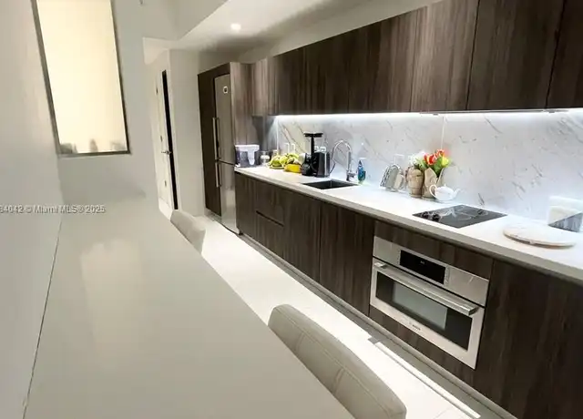 Property at 851 NE 1st Ave #305, Miami, FL, 33132, 0 beds, 1 bath, [object Object]