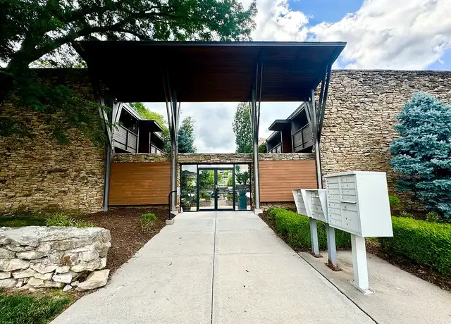 Property at Lakota on Grand - 4914 Grand Ave, Kansas City, MO, 64112, 2 beds, 1 bath, [object Object]