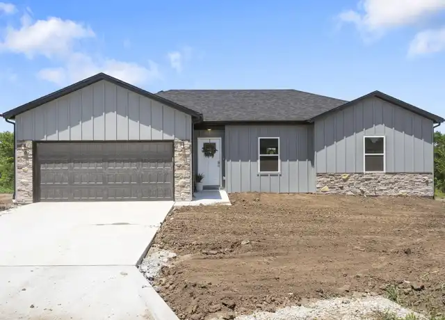 Property at 645 E Vivian St, Bolivar, MO, 65613, 3 beds, 2 baths, [object Object]