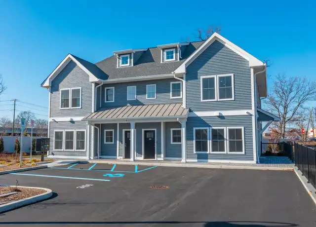 Property at 843 Lake Blvd Unit 101, Lindenhurst, NY, 11757, 2 beds, 2 baths, [object Object]