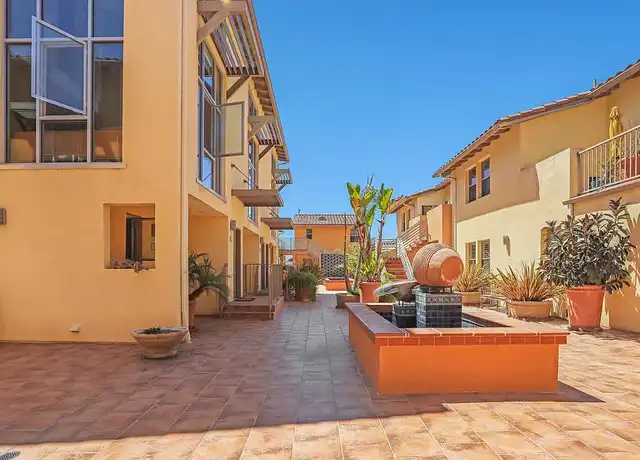 Property at 285 N Ventura Ave #14, Ventura, CA, 93001, 1 bed, 1 bath, [object Object]