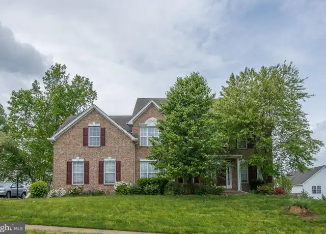 Property at 621 Christopher Ln, Aston, PA, 19014, 4 beds, 2.5 baths, [object Object]