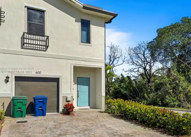 Property at 600 SW 12th St, Homestead, FL, 33034, 3 beds, 2.5 baths, [object Object]