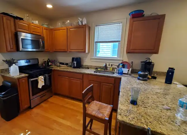 Property at 35 Pratt St Unit 1, Allston, MA, 02134, 4 beds, 2 baths, [object Object]