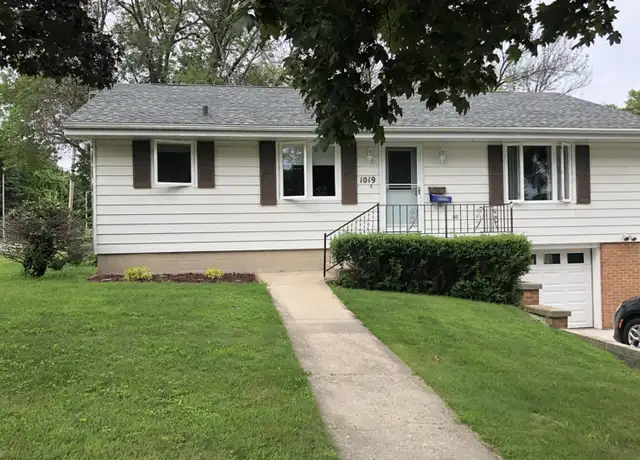 Property at 1019 MacArthur Dr, Beaver Dam, WI, 53916, 3 beds, 1 bath, [object Object]
