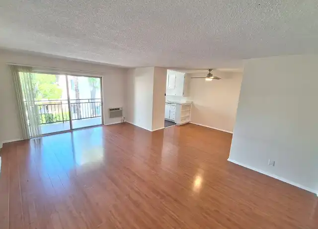 Property at 13813 Oxnard St, Van Nuys, CA, 91401, 2 beds, 2 baths, [object Object]