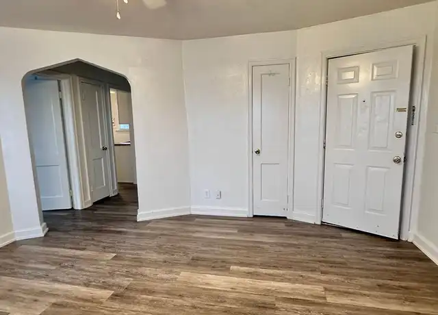 Property at 1352 Little Bay Ave Unit 3, Norfolk, VA, 23503, 2 beds, 1 bath, [object Object]