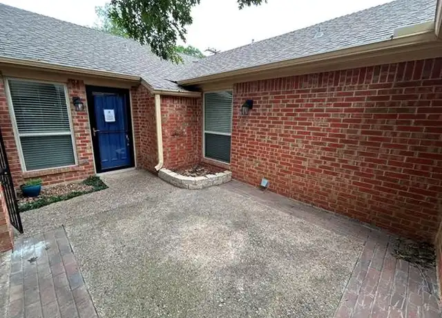 Property at 915 Cedarland Blvd, Arlington, TX, 76011, 2 beds, 1 bath, [object Object]