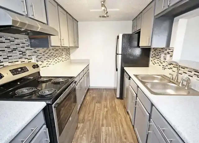 Property at The Griffin Apartments - 7040 John T White Rd, Fort Worth, TX, 76120, 1-2 bed, 1-2 bath, [object Object]