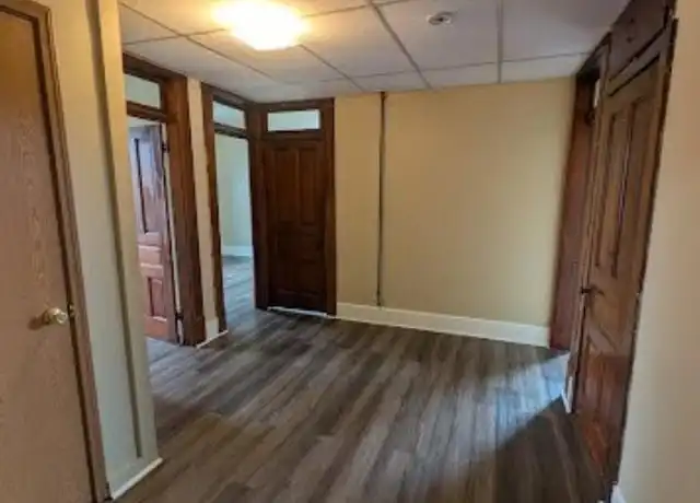Property at 904 Putnam Ave, Zanesville, OH, 43701, 2 beds, 1 bath, [object Object]