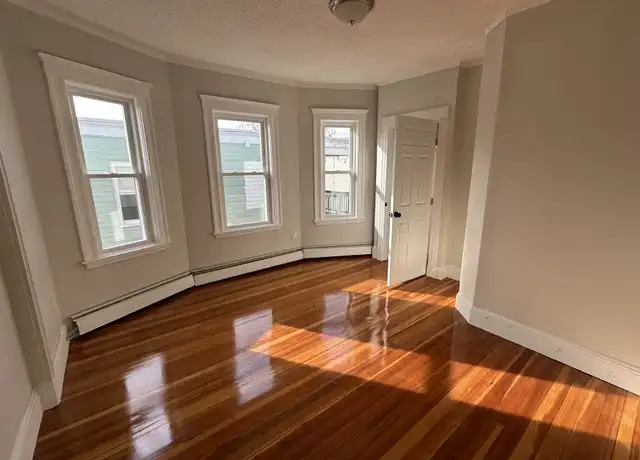 Property at 40 Temple St Unit 1, Somerville, MA, 02145, 3 beds, 1 bath, [object Object]