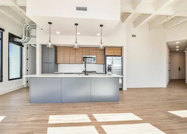 Property at 1801 Smith St Unit 1011, Houston, TX, 77002, 1 bed, 1 bath, [object Object]