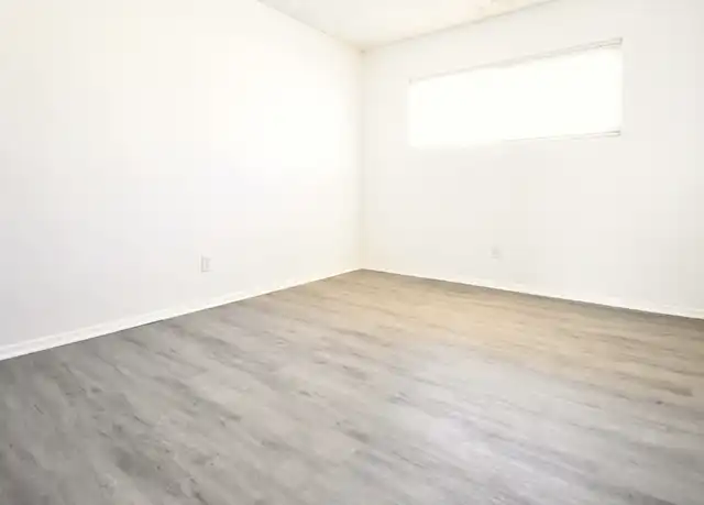 Property at 25237 Pacific St, Highland, CA, 92346, 2 beds, 1 bath, [object Object]