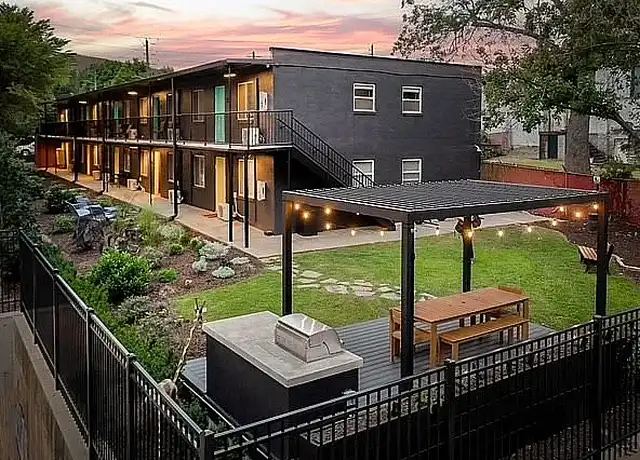 Property at Edgewood Mews - 608 Edgewood Ave NE, Atlanta, GA, 30312, 0-1 beds, 1 bath, [object Object]