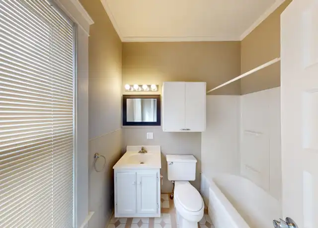 Property at 510 E Fellows St Unit 2, Dixon, IL, 61021, 0 beds, 1 bath, [object Object]