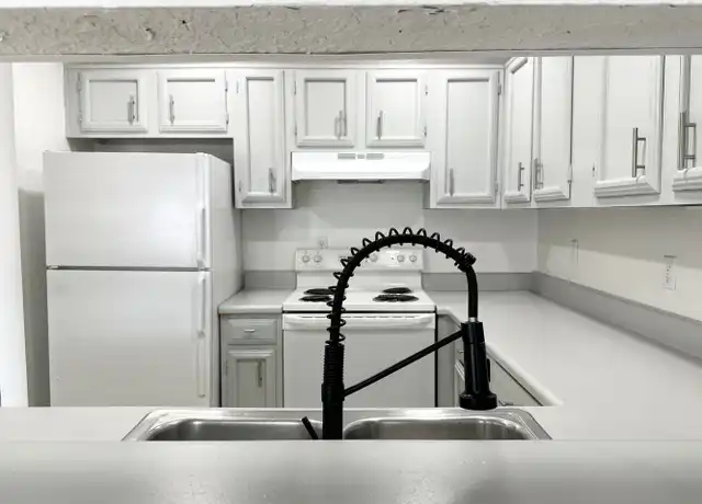 Property at 700 Bales Rd Unit 30D, McAllen, TX, 78503, 2 beds, 2 baths, [object Object]
