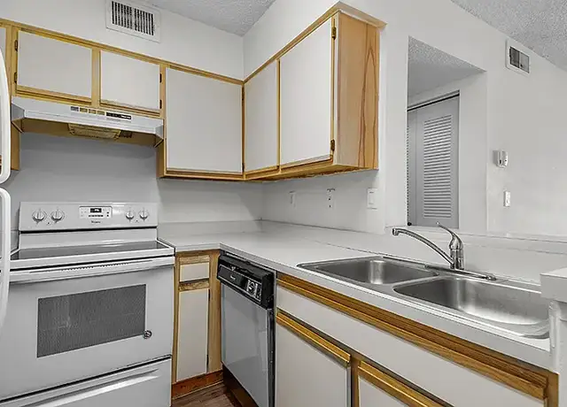 Photo of 3101 Emerald Pointe Dr, Hollywood, FL 33021