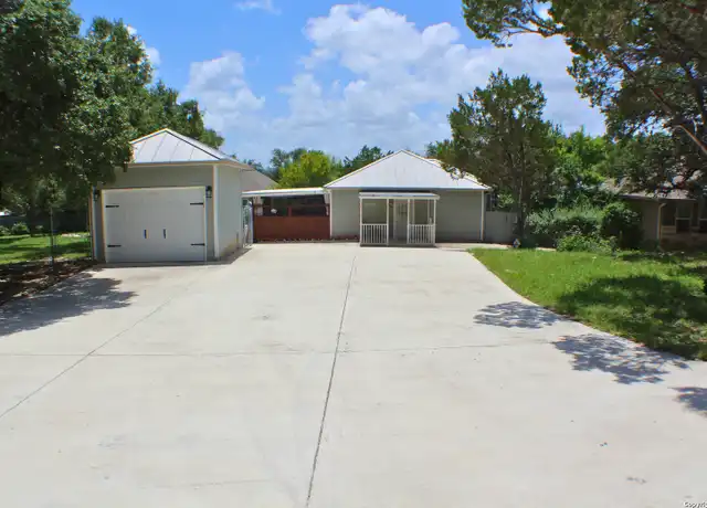 Property at 320 Lighthouse, Canyon Lake, TX, 78133, 3 beds, 2 baths, [object Object]