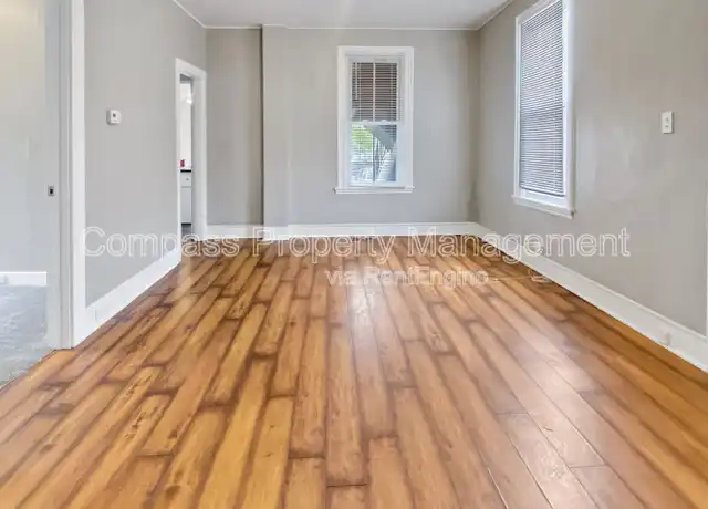 Property at 209 Seward Ave NW Unit 1, Grand Rapids, MI, 49504, 3 beds, 1 bath, [object Object]