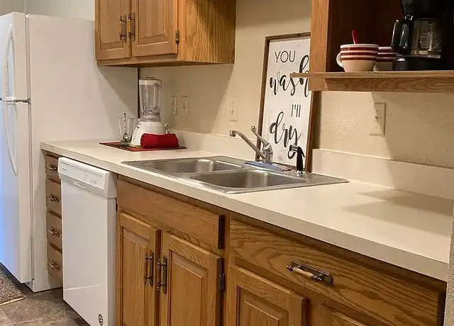 Property at Capitol Apartments - 1800 E Capitol Ave, Bismarck, ND, 58501, 1-2 bed, 1-2 bath, [object Object]