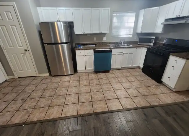 Property at 2714 Whitis Ave Unit B, Austin, TX, 78705, 2 beds, 1 bath, [object Object]