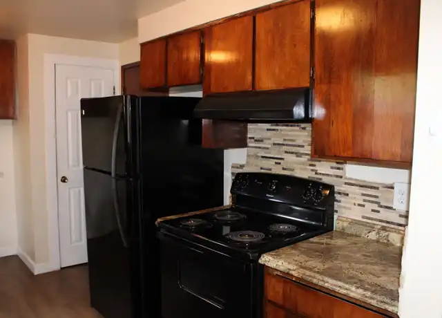 Property at 10915 SW Hall Blvd Unit 1, Portland, OR, 97223, 2 beds, 1 bath, [object Object]