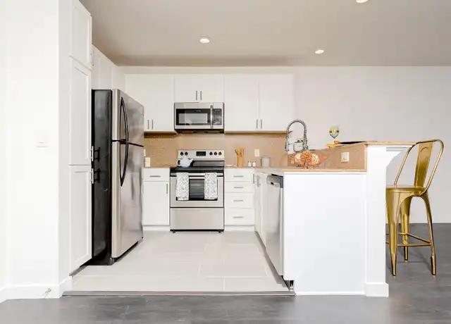 Property at 3400 Cahuenga Blvd Unit 312, Los Angeles, CA, 90068, 1 bed, 1 bath, [object Object]