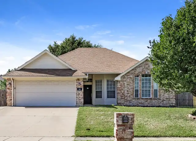 Property at 621 Pleasant Valley Dr, Burleson, TX, 76028, 3 beds, 2 baths, [object Object]