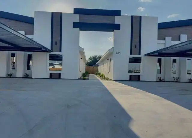 Property at 705 N Emerald Ave Unit 2, Edinburg, TX, 78541, 3 beds, 2 baths, [object Object]