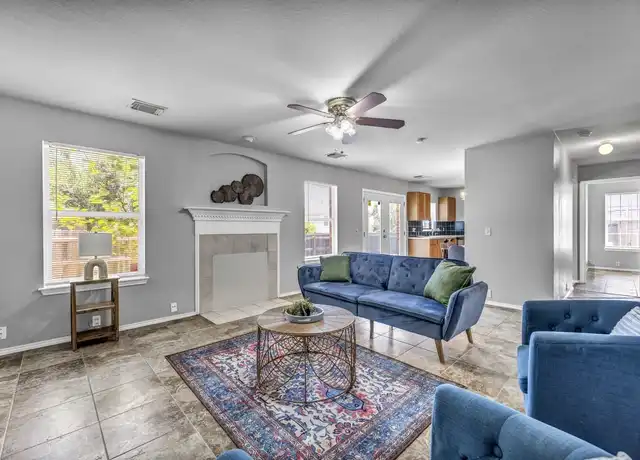Property at 920 Smoothing Iron Dr Unit 1A, Pflugerville, TX, 78660, 6 beds, 2 baths, [object Object]