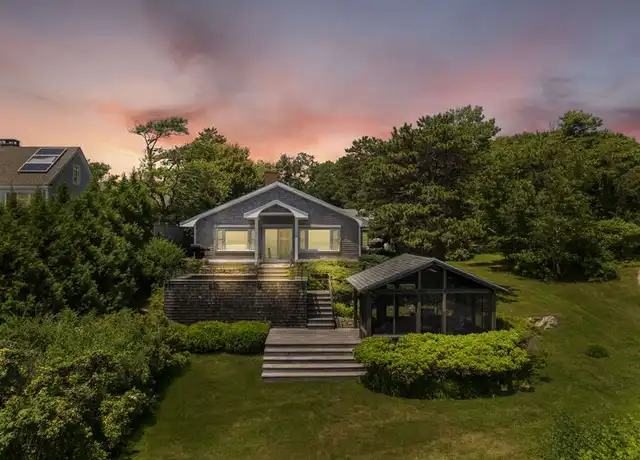 Property at 7 Cragmere Way, Cape Neddick, ME, 03902, 4 beds, 2 baths, [object Object]