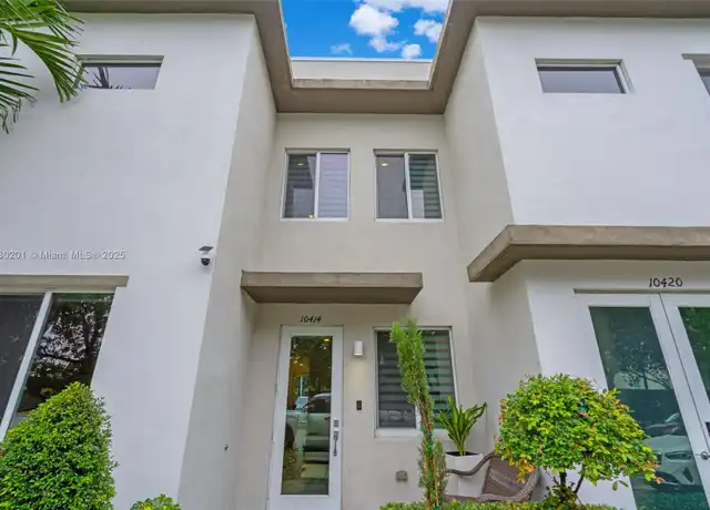 Property at 10414 NW 67th St Unit 10414, Doral, FL, 33178, 4 beds, 3 baths, [object Object]