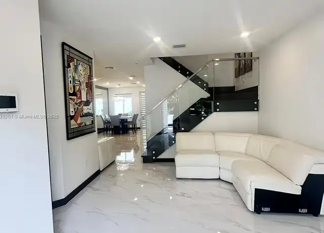 Property at 10414 NW 67th St Unit 10414, Doral, FL, 33178, 4 beds, 3 baths, [object Object]