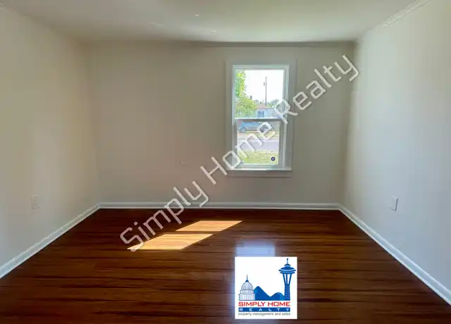 Property at 6807 S Junett St, Tacoma, WA, 98409, 2 beds, 1 bath, [object Object]
