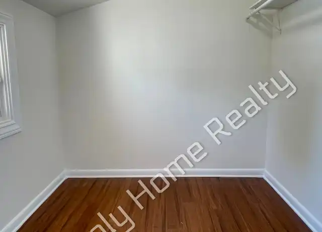 Property at 6807 S Junett St, Tacoma, WA, 98409, 2 beds, 1 bath, [object Object]
