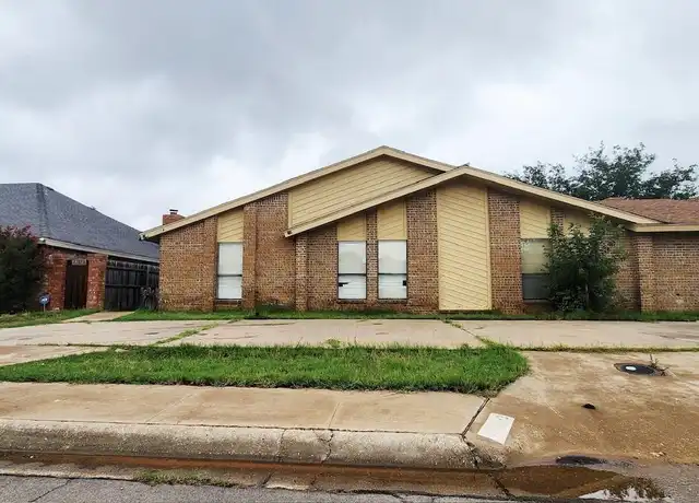 Property at 4710 Dentcrest Dr Unit B, Midland, TX, 79707, 3 beds, 2 baths, [object Object]