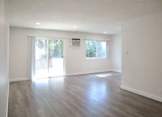 Property at 321 S Harvard Blvd Unit 5, Los Angeles, CA, 90020, 1 bed, 1 bath, [object Object]