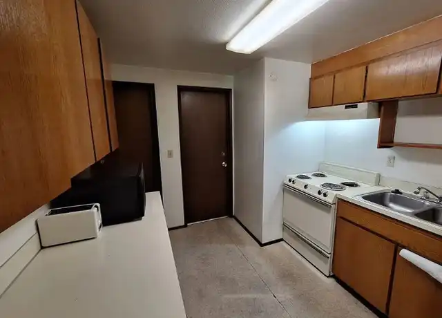Property at 924 21st St Unit 12, Bellingham, WA, 98225, 0 beds, 1 bath, [object Object]