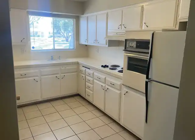 Property at 28200 Winged Foot Dr, Menifee, CA, 92586, 1 bed, 1 bath, [object Object]