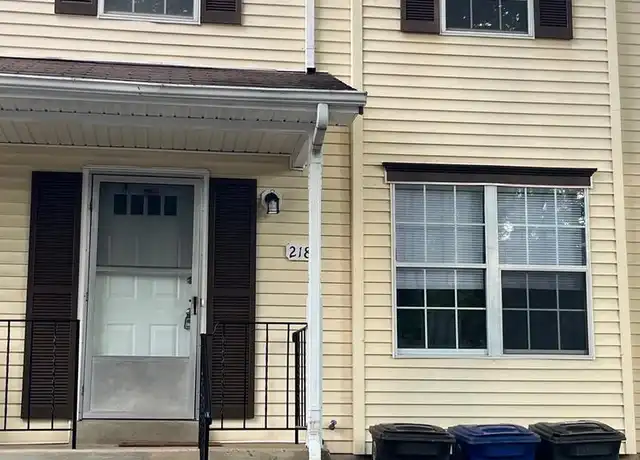 Property at 218 Meadows Ln NE, Leesburg, VA, 20176, 3 beds, 2.5 baths, [object Object]