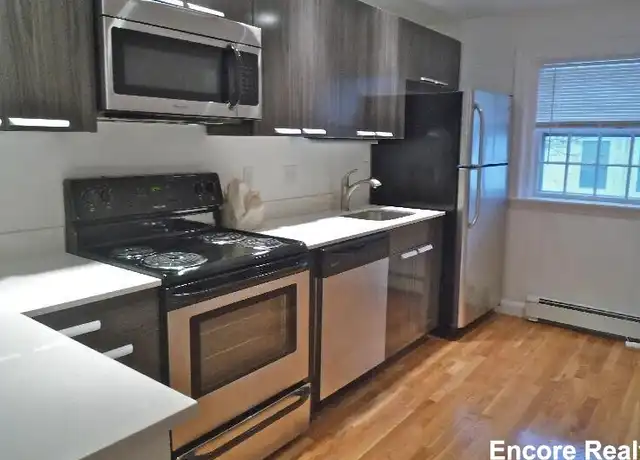 Property at 75 Wyman St Unit 3, Waban, MA, 02468, 2 beds, 1 bath, [object Object]