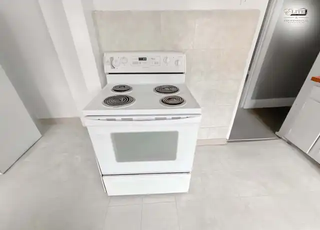 Property at 910 Westmoreland Ave, Lansing, MI, 48915, 2 beds, 1 bath, [object Object]