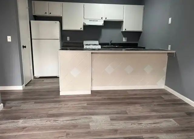 Property at 535 N McComas St Unit 115, Wichita, KS, 67203, 1 bed, 1 bath, [object Object]
