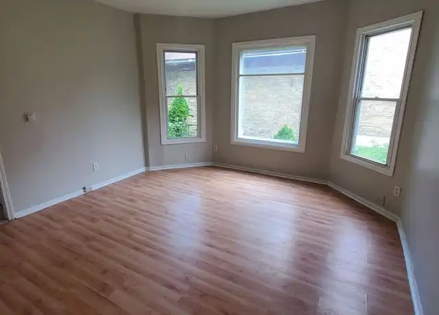Property at 1108 61st St Unit 1108 Lower, Kenosha, WI, 53143, 3 beds, 1 bath, [object Object]
