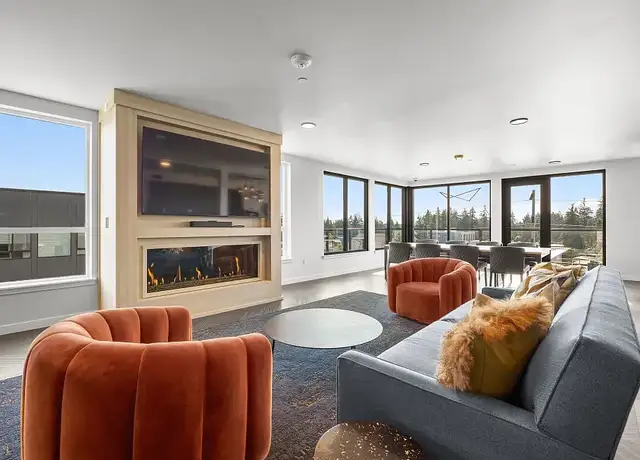Photo of 18004 Midvale Ave N, Shoreline, WA 98133