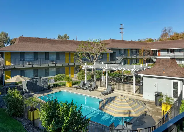 Photo of 1040 W 7th St, Upland, CA 91786