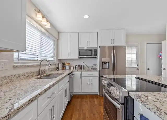 Property at 12958 Ambois Dr, Creve Coeur, MO, 63141, 4 beds, 2.5 baths, [object Object]